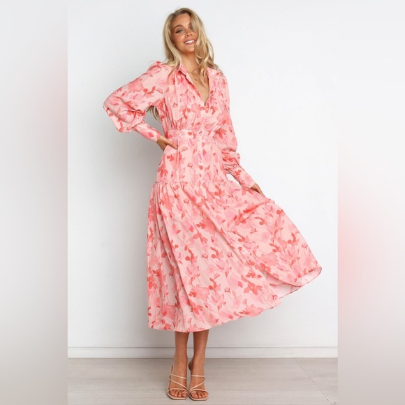 Petal & Pup Dresses & Skirts - Petal & pup floral long sleeve button front midi dress nwot